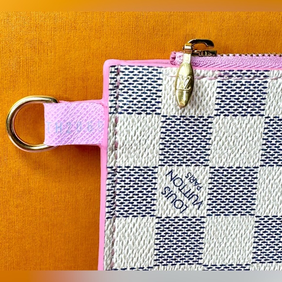 💗 Damier Azure Pink Pochette Leather Wristlet Pouch bag - Picture 3 of 15